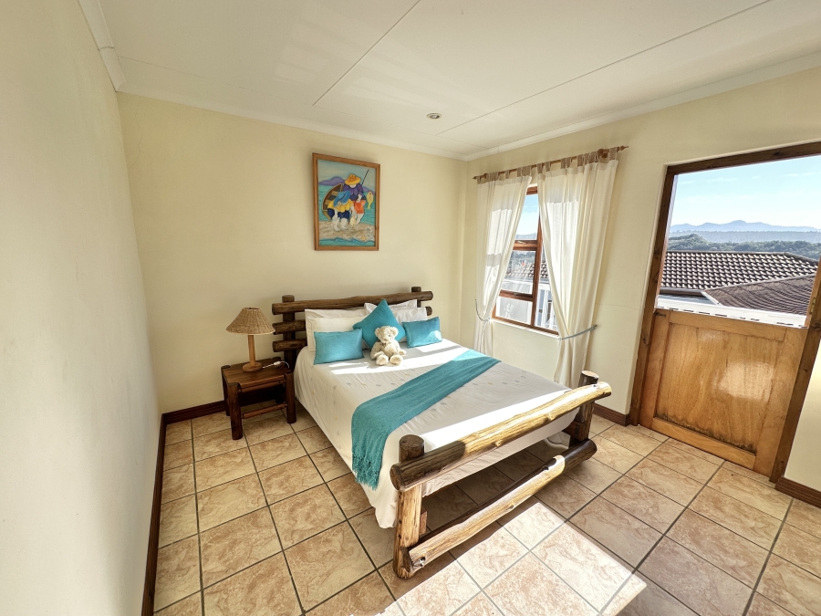 6 Bedroom Property for Sale in Cola Beach Western Cape